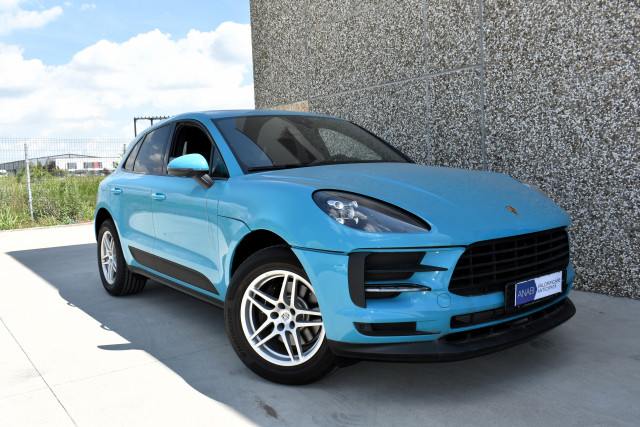 LICITATIE PORSCHE MACAN