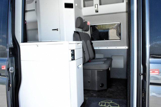 licitatie VOLKSWAGEN Crafter Grand California VA600