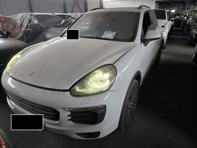 Autoturism Porsche Cayenne 5641