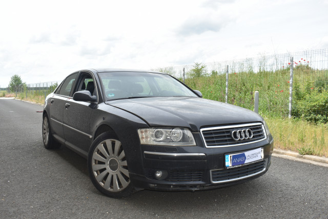 Autoturism marca AUDI A8 - redus cu 50%