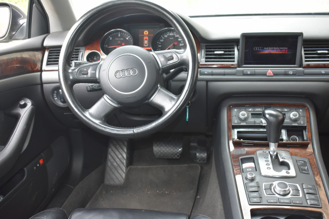 Autoturism marca AUDI A8 - redus cu 50%