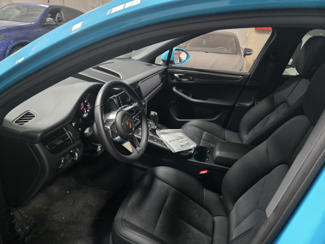 LICITATIE PORSCHE MACAN-redus cu 50%