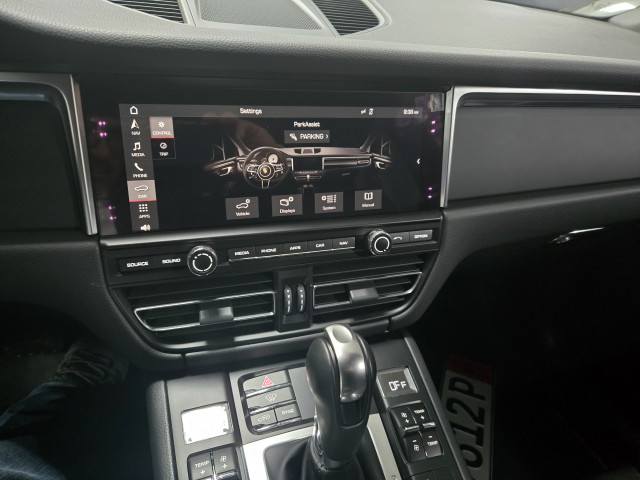 LICITATIE PORSCHE MACAN-redus cu 50%