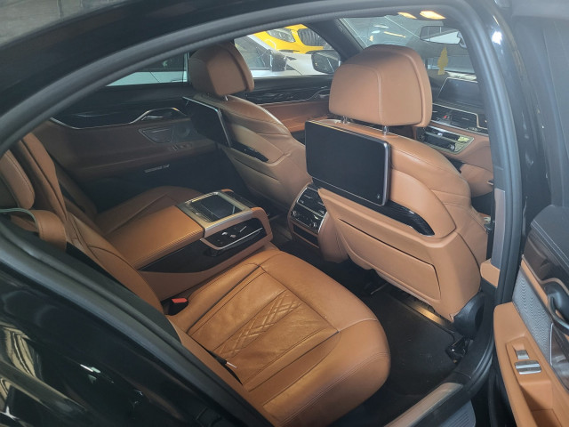Licitatie BMW 740d xDrive