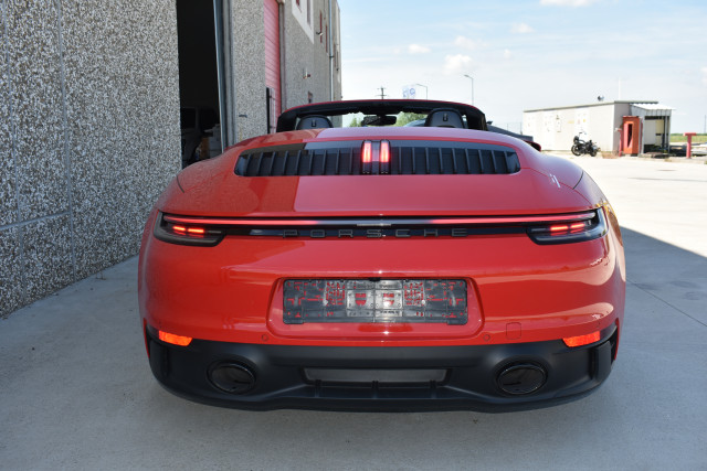 LICITATIE PORCHE 911 CARRERA 4 GTS REDUS CU 50%