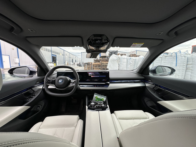 BMW 550e XDrive