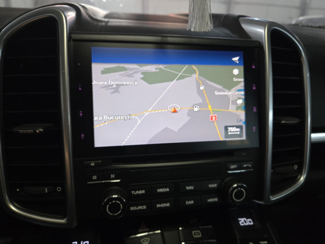 Autoturism Porsche Cayenne 2089 - redus cu 50%