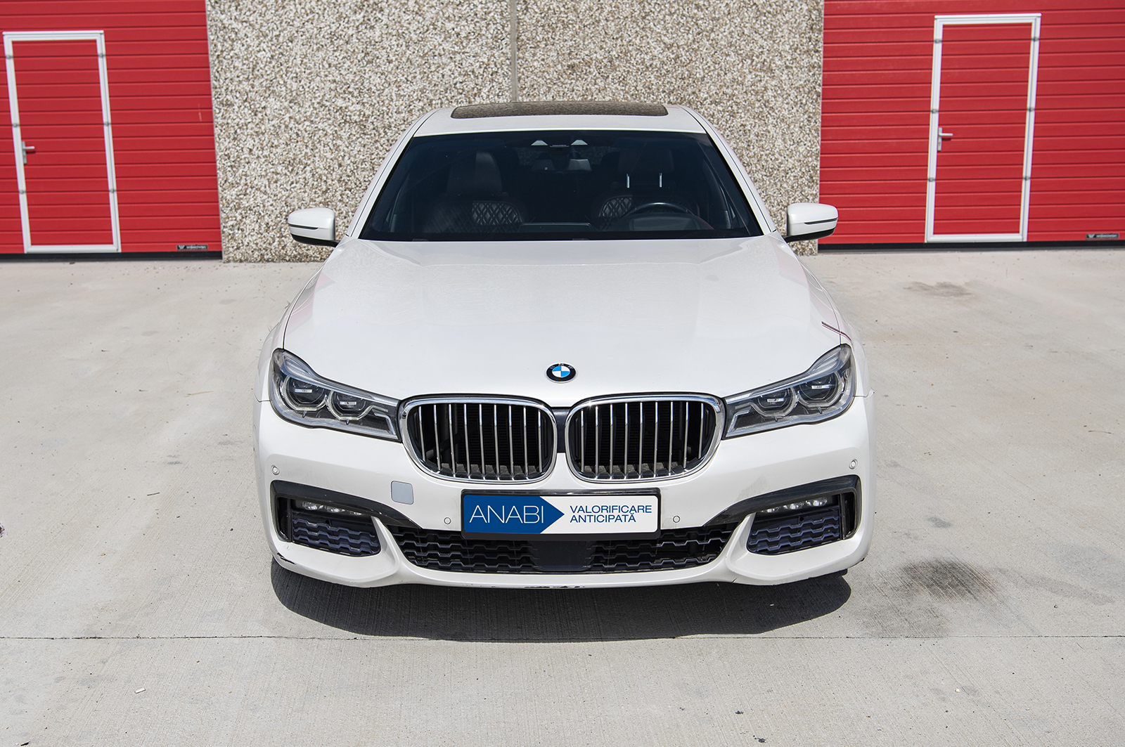 Autovehicul marca	BMW, Tipul 730 LD, a doua licitație