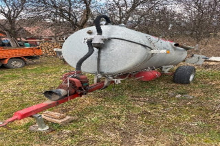 Vidanjă de dejecții de tip remorcă, marca MAJEVICA
